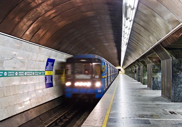 Новость - Транспорт и инфраструктура - Будь в курсе: 12 декабря на трех станциях метро возможны изменения в работе