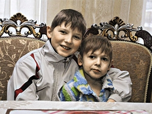 Сейчас Андрей и маленький Богдан дома, врачи считают это чудом.
Фото с сайта kp.ua