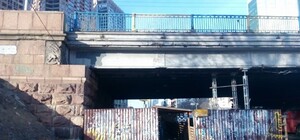 Получи ответ: почему не чинят Воздухофлотский путепровод