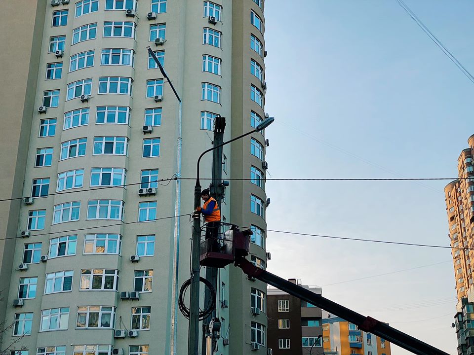 Новость - События - Будет светло: в Дарницком районе установили новые уличные фонари