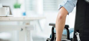 Будь в курсе: банки сделают отделения доступными для людей с инвалидностью