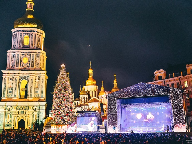 Новость - События - Новый год на Софийской площади: кто стал хедлайнером праздника