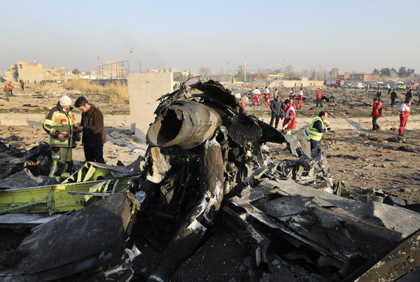 Новость - События - Авиакатастрофа в Иране: западные СМИ и Канада сообщают, что самолет сбили ракетой