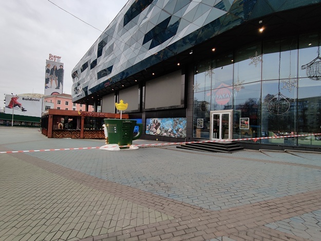 Новость - События - Прорыв трубы возле Ocean Plaza: движение транспорта на Антоновича восстановили