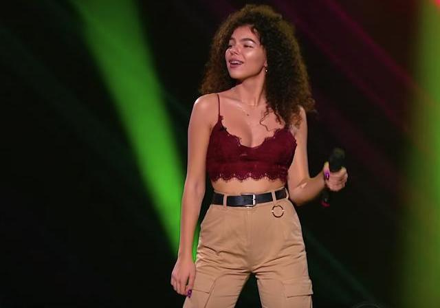 Мини-копия Насти Каменских: 16-летняя кудряшка из Днепра попала в 