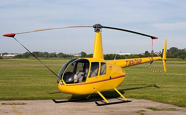 Вертолет марки Robinson можно заказать всего за 400 долларов.

Фото с сайта vertolet.ms