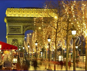 Всем бы хотелось отпраздновать новогодние праздники, к примеру, в Париже. Однако это - не дешевое удовольствие. Фото с сайта qpi.ru 