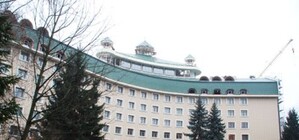 Больницу для чиновников 