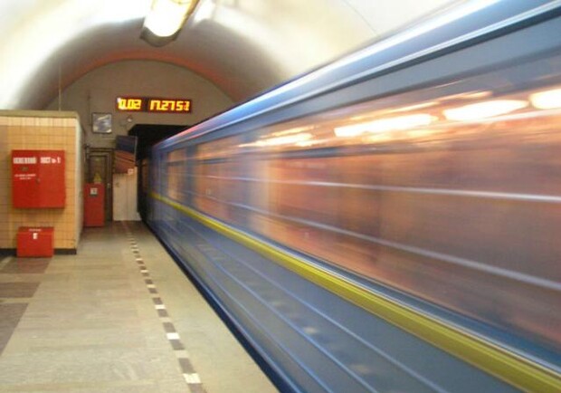 В новогоднюю ночь киевское метро будет работать до 3-30. Фото с сайта blogging.kiev.ua