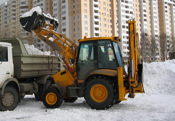 Снег в столице убирают 5 тысяч человек. Фото с сайта reward.ibud.ua.