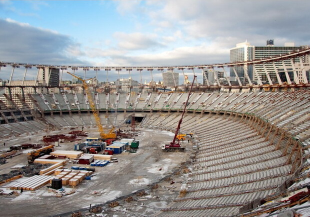 Реконструкция "Олимпийского" идет полным ходом. Фото с сайта www.nsc-olymp.com.