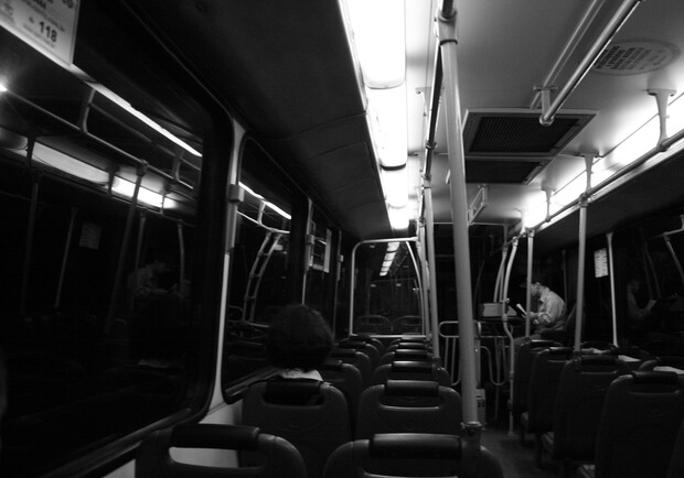Автобусы не хотят ездить пустыми. Фото с сайта sxc.hu.