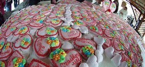 Севастопольцев накормили рекордным пряником