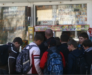 В Киевских школах будут кормить только "льготников". Фото Максима Люкова