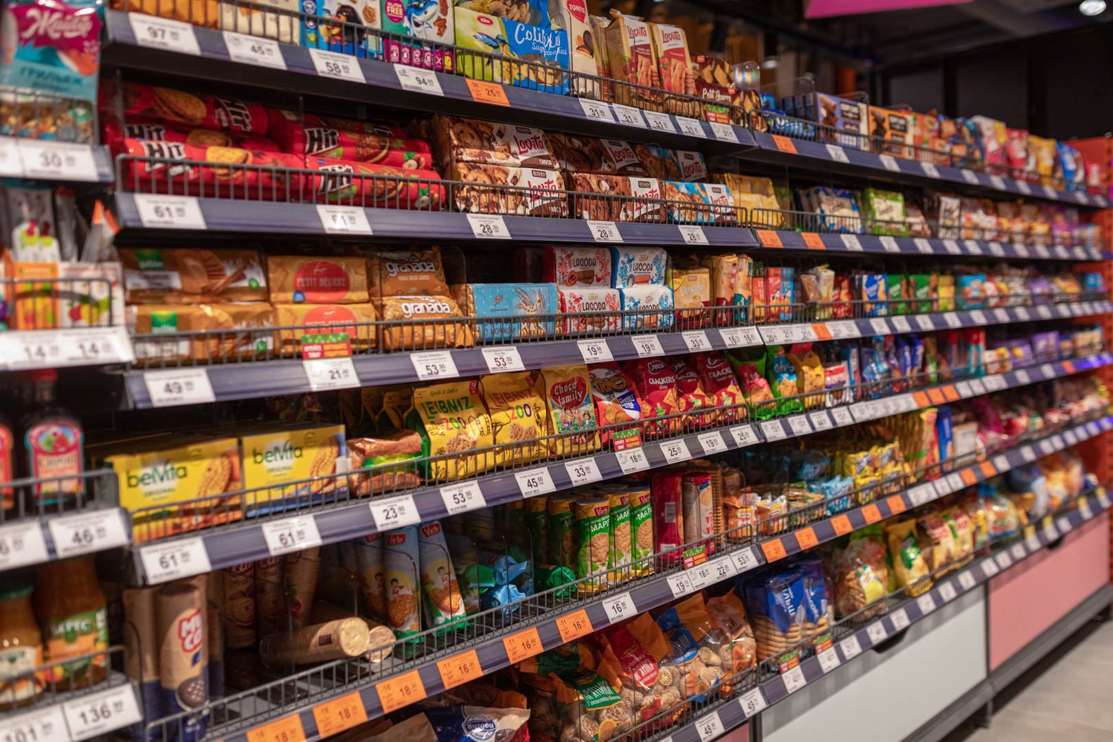 Широкий вибір товарів у VARUS