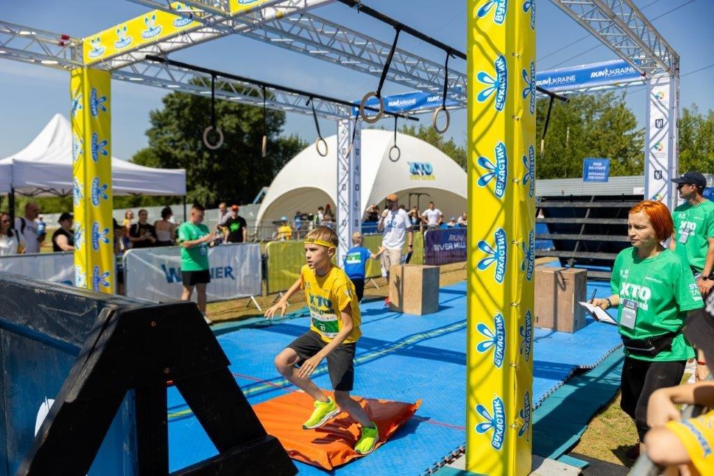 "Хто перший": масштабні спортивні змагання за підтримки КМДА та ТМ Вухастик відбулися до Дня захисту дітей у Києві фото 3 2