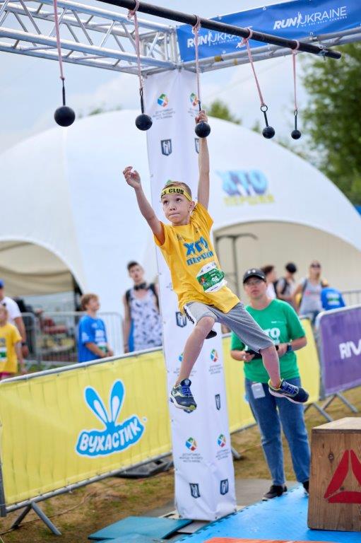"Хто перший": масштабні спортивні змагання за підтримки КМДА та ТМ Вухастик відбулися до Дня захисту дітей у Києві фото 8 7