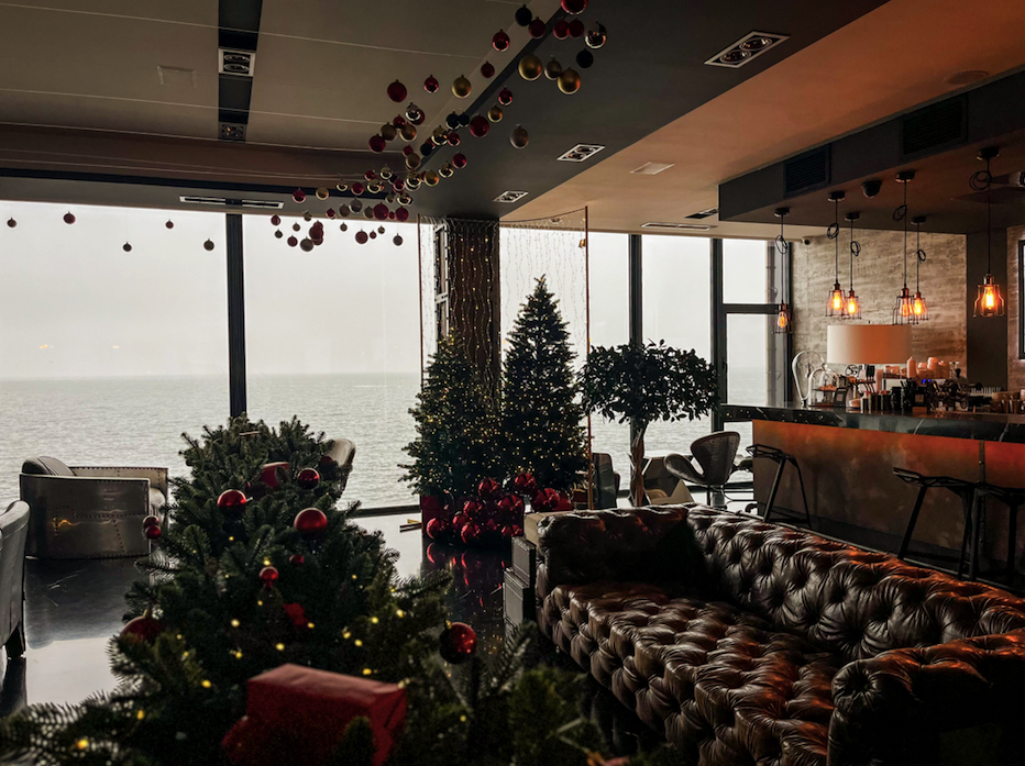 Новорічна ніч 2024 в найкращих готелях Одеси: M1 Club Hotel, IL Decameron Luxury Design Hotel, Alexandrovsky Hotel фото 1