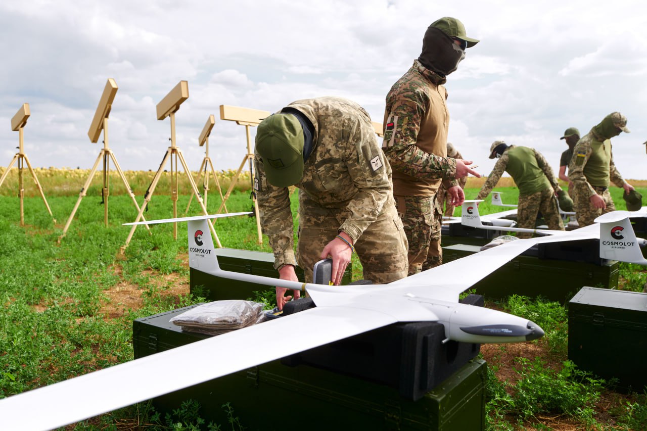Cosmolot Airlines: перші 15 ударних БПЛА Punisher були передані ЗСУ фото 1