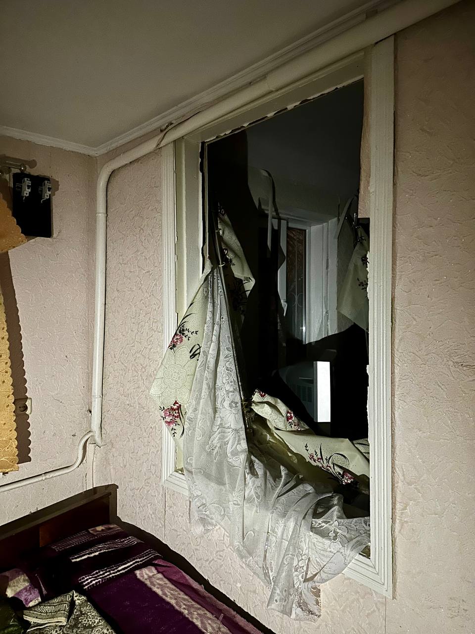 4 постраждалих, побиті будинки та авто: наслідки ракетної атаки по Києву.