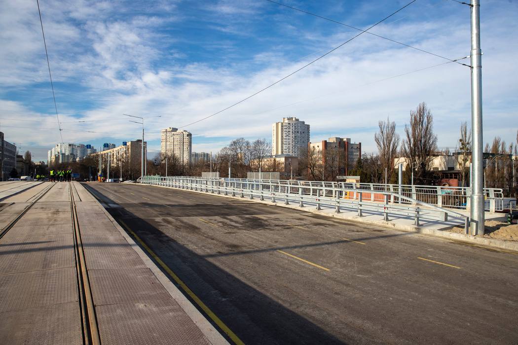 По Дегтярівському шляхопроводу відкрити проїзд для авто та трамваїв -