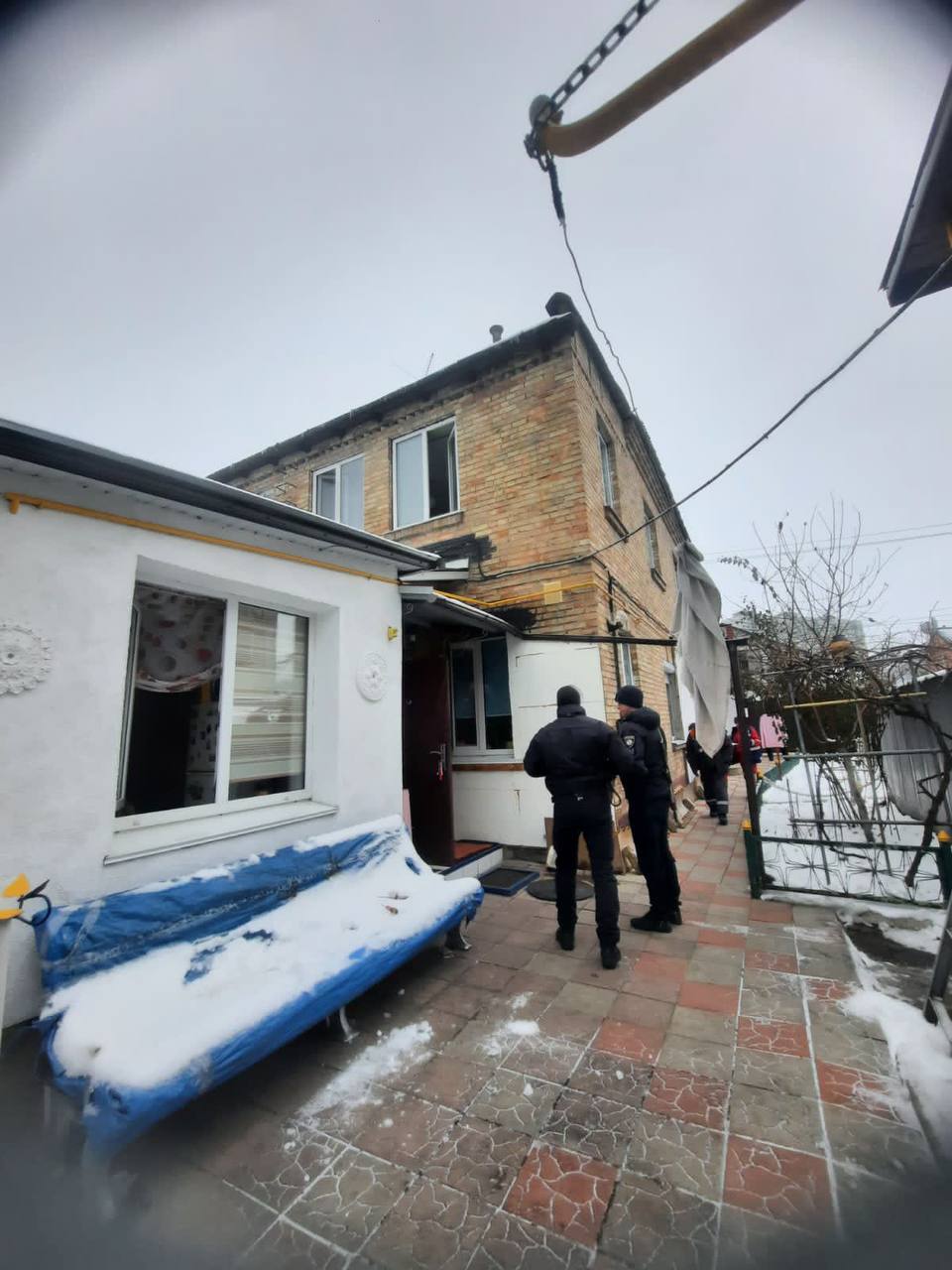 У Броварах у будинку знайшли мертвими трьох людей та кота -