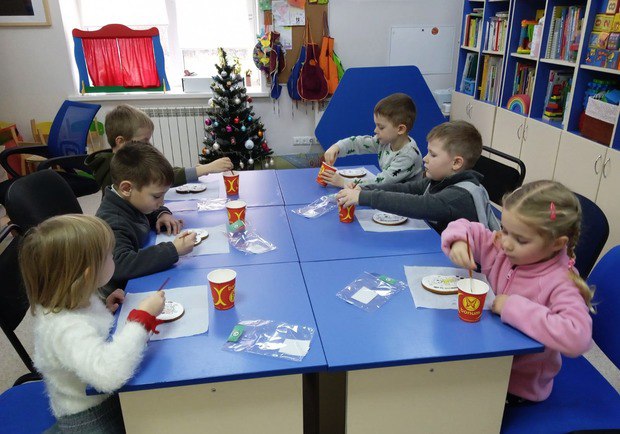 Благодійний мерч від Фокстрот наділив "щасточкою добра" 125 дітей, постраждалих від війни фото 1