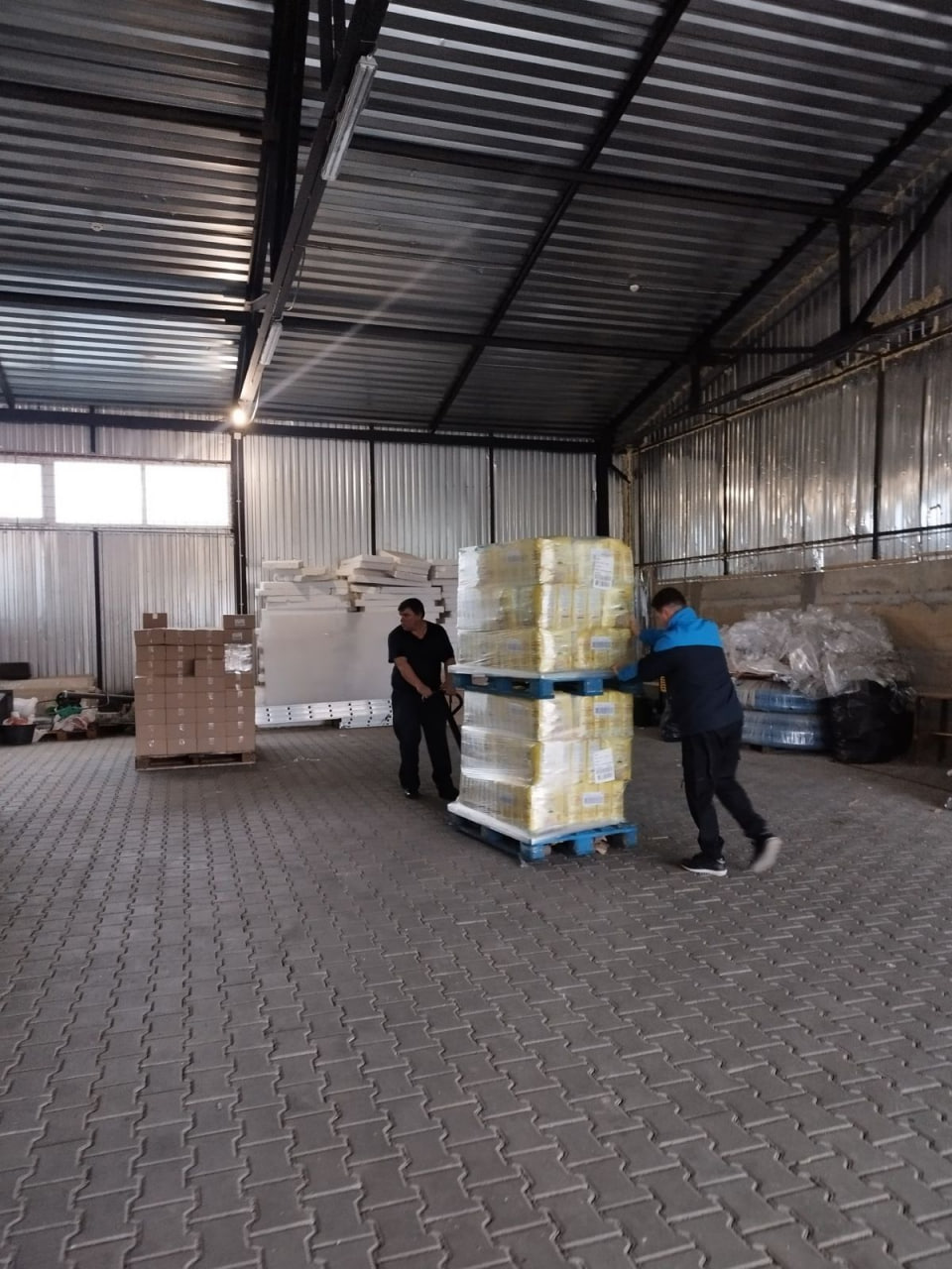 Склади притулків для тварин у регіонах – важлива складова загальної логістики / Фото Purina®, БО "Щаслива Лапа"