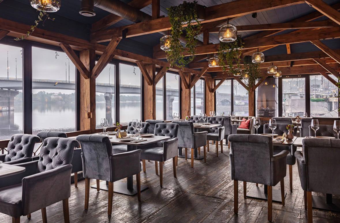 Хуторець на Дніпрі в Києві.