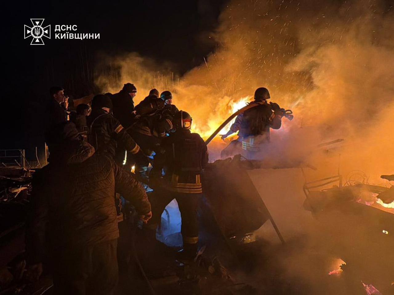 Атака на Киевскую область. фото: ГСЧС