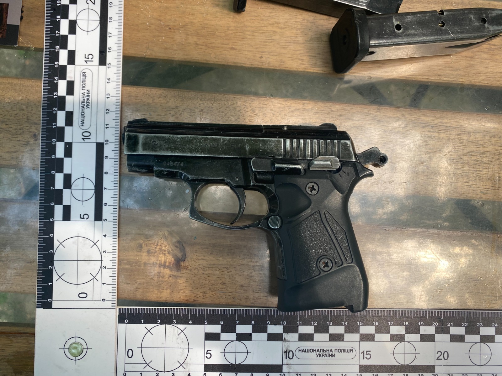 В Киеве мужчина устроил стрельбу на Голосеевском проспекте -