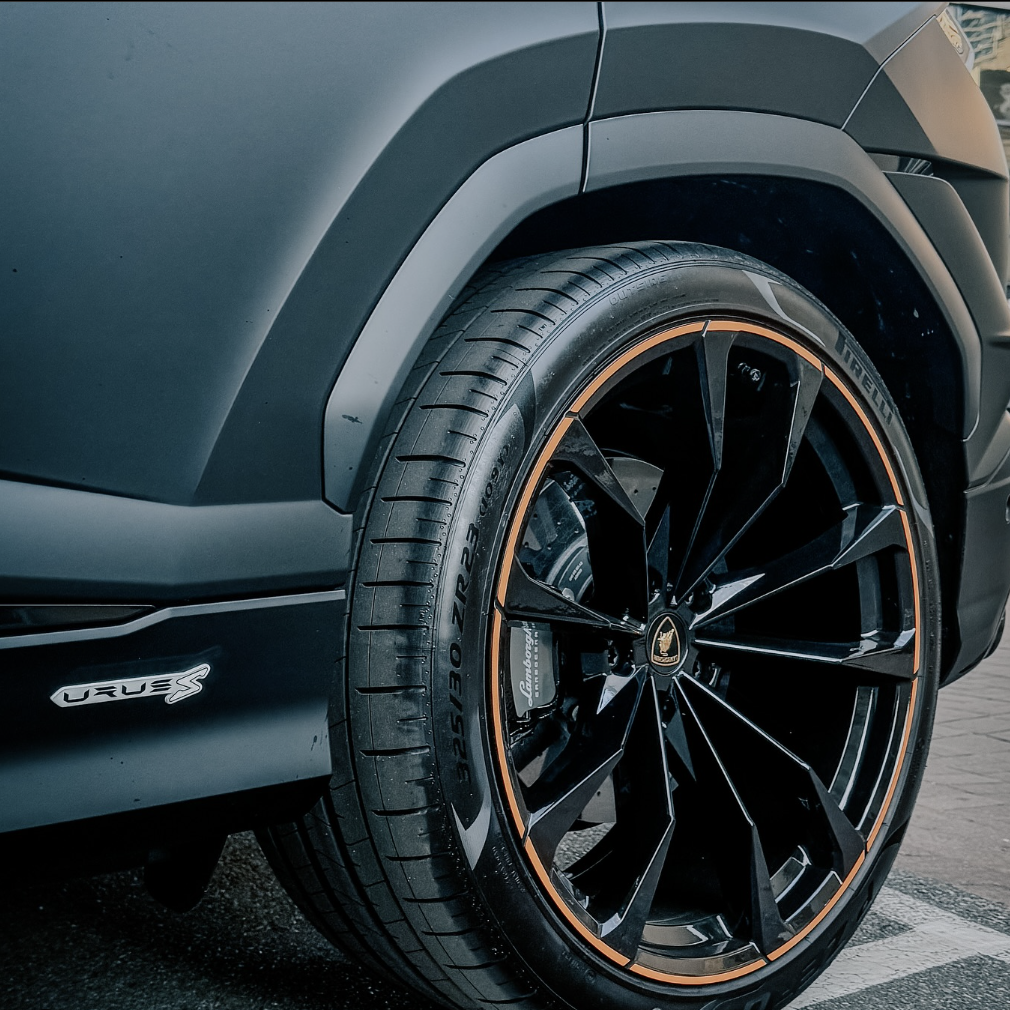 В Киеве заметили новый Lamborghini Urus S.