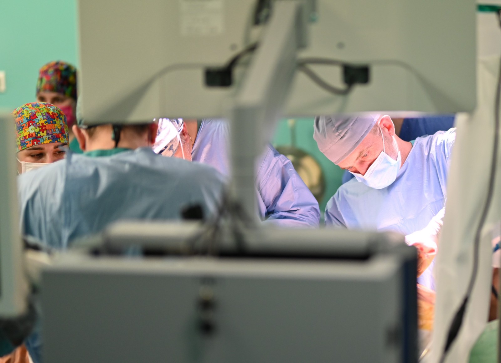 WOG передал двум медучреждениям оборудование