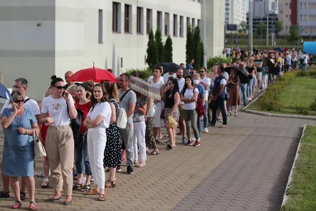 Очередь на выборы. Минск. Фото: meduza