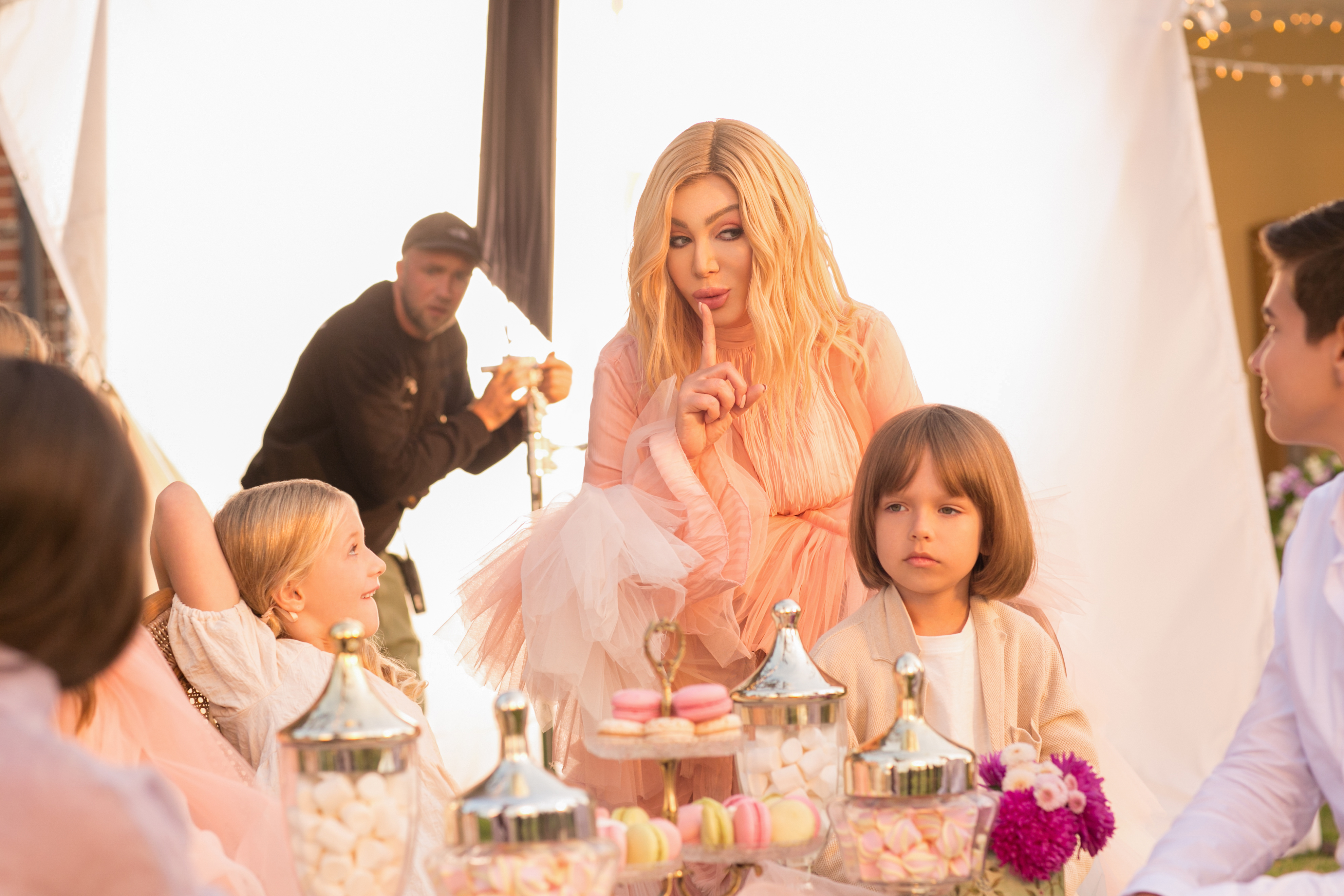 Робота над відео "Я умею любить" велася добу. Фото: бекстейдж