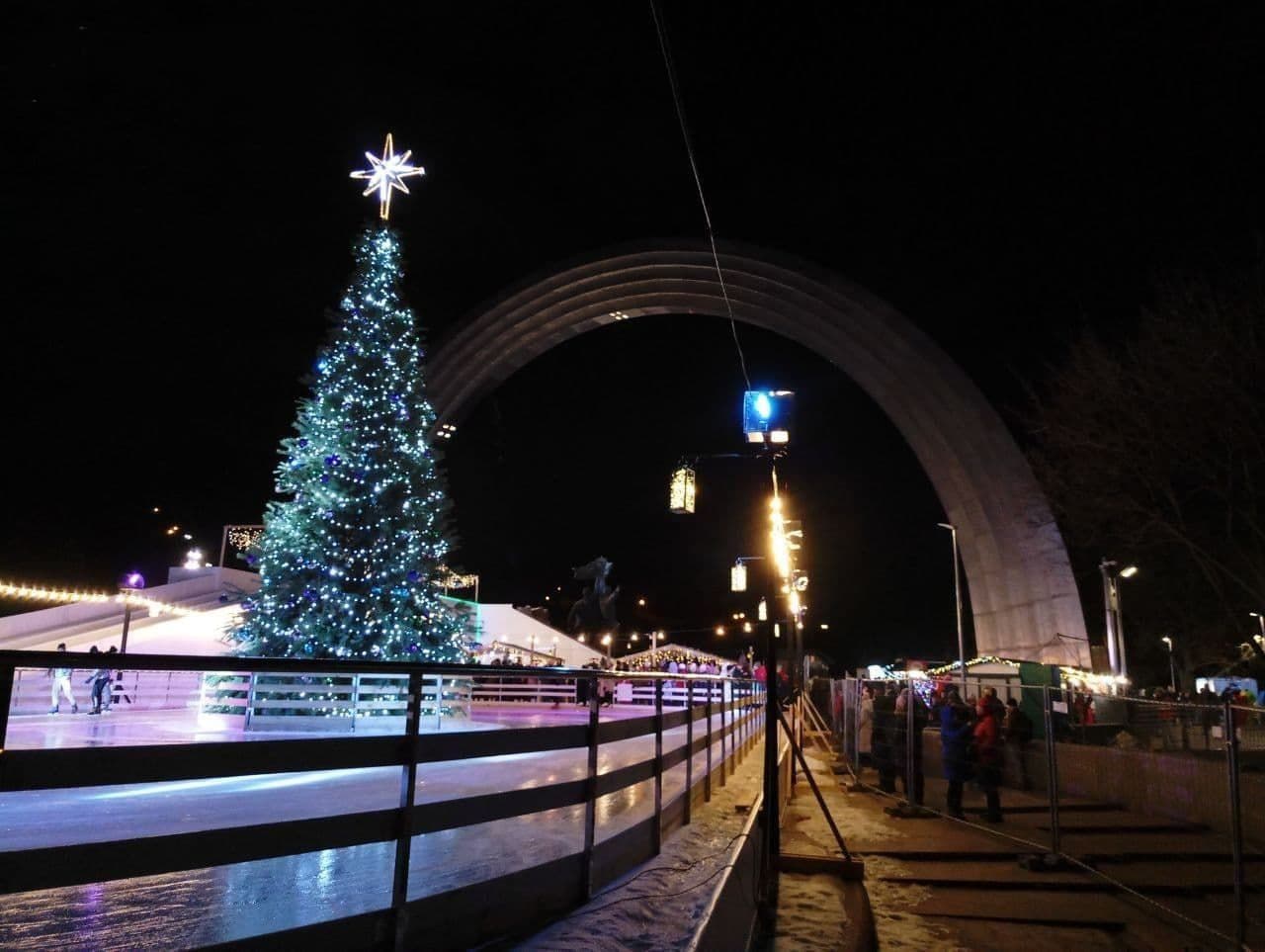 Арка Дружбы народов. Фото: Вечерний Киев