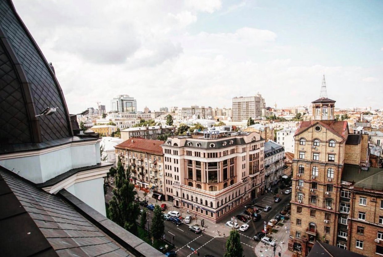 Атмосфера фото: Facebook