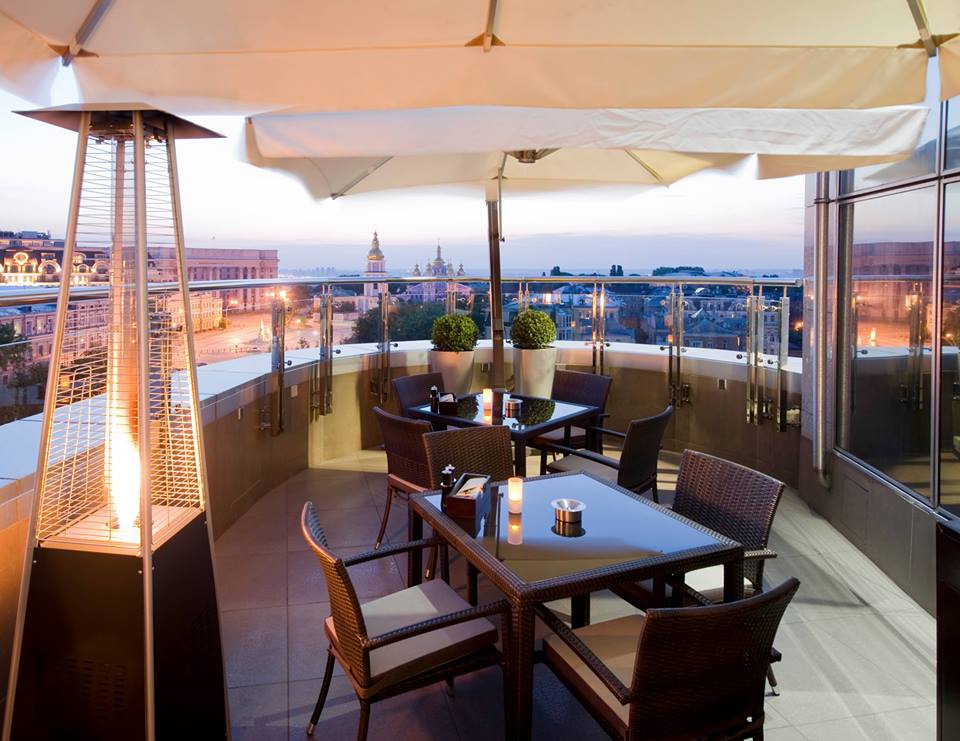 Bar on 8 фото: Facebook