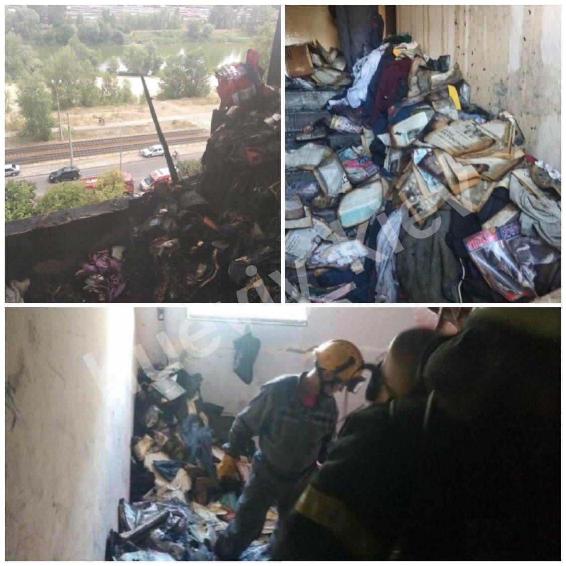 Квартира была полностью завалена вещами и мусором.