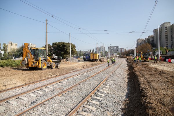 Ремонтные работы продолжаются. Фото: пресс-служба КГГА