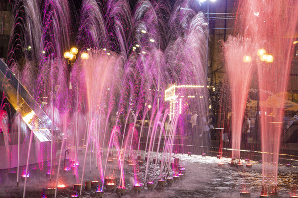 Фонтаны на Майдане Независимости. Фото: пресс-служба КГГА
