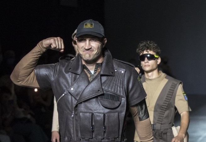 Виталий Кличко в форме муниципальной стражи. Фото: пресс-служба КГГА