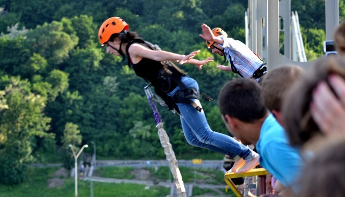 Роуп-джампинг (фото - Bodo.ua)