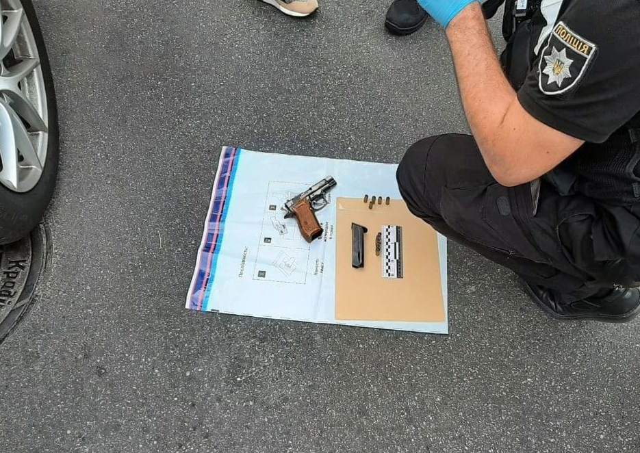 Изъятое оружие. Фото: пресс-служба патрульной полиции Киева