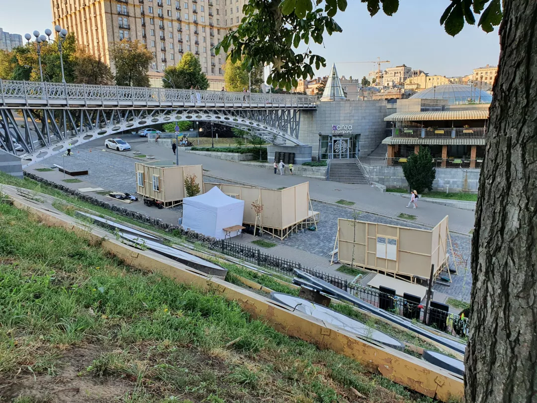 Монтаж инсталляции. Фото: Богдан Кутепов/Facebook