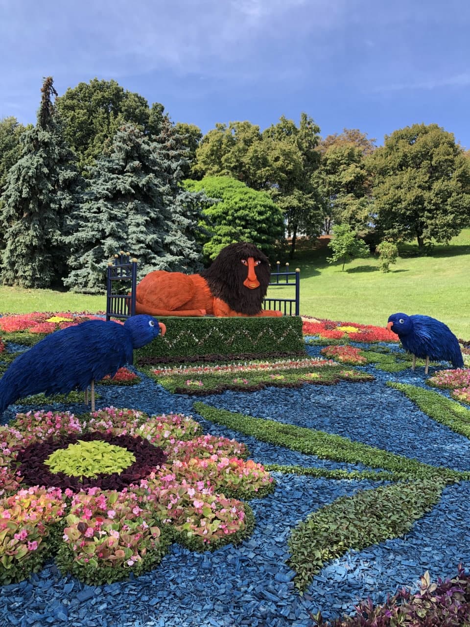 20 августа открылась выставка "Во вселенной Марии Примаченко"