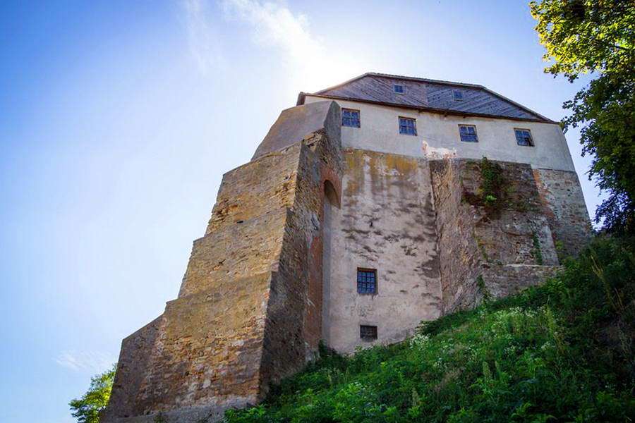 Острожский замок. Фото: karpaty.life