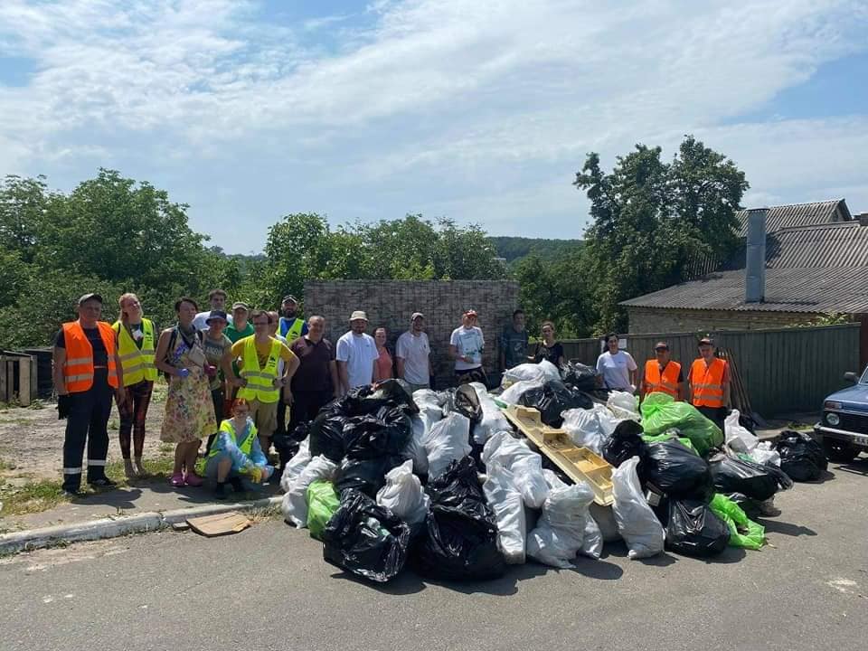 Активисты собрали 7 тонн мусора. Фото: Инга Малко 