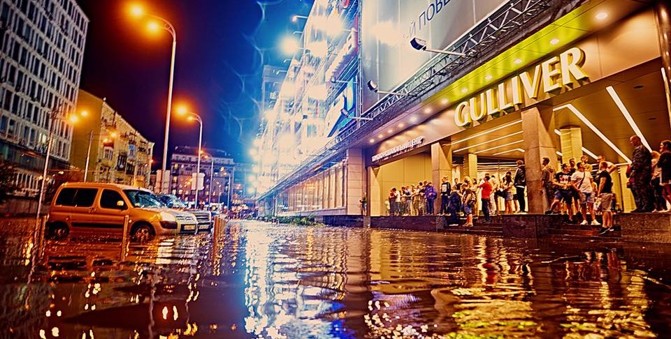 Затопление возле ТРЦ Guliver, 2018 год. Фото: Владимир Бугаенко 