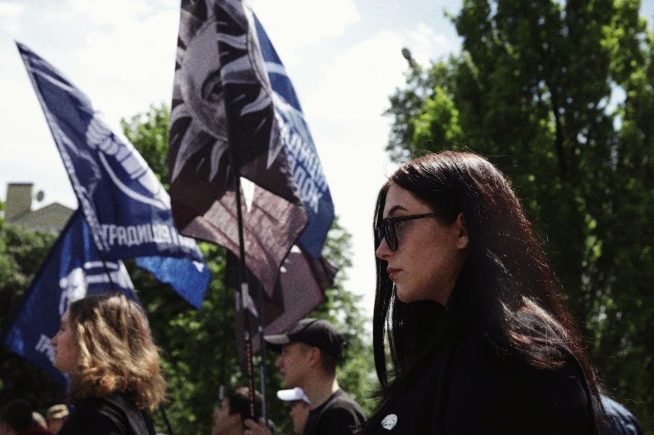 Флаги Solaris и Традиции и порядок. Фото: Telegram project_solaris